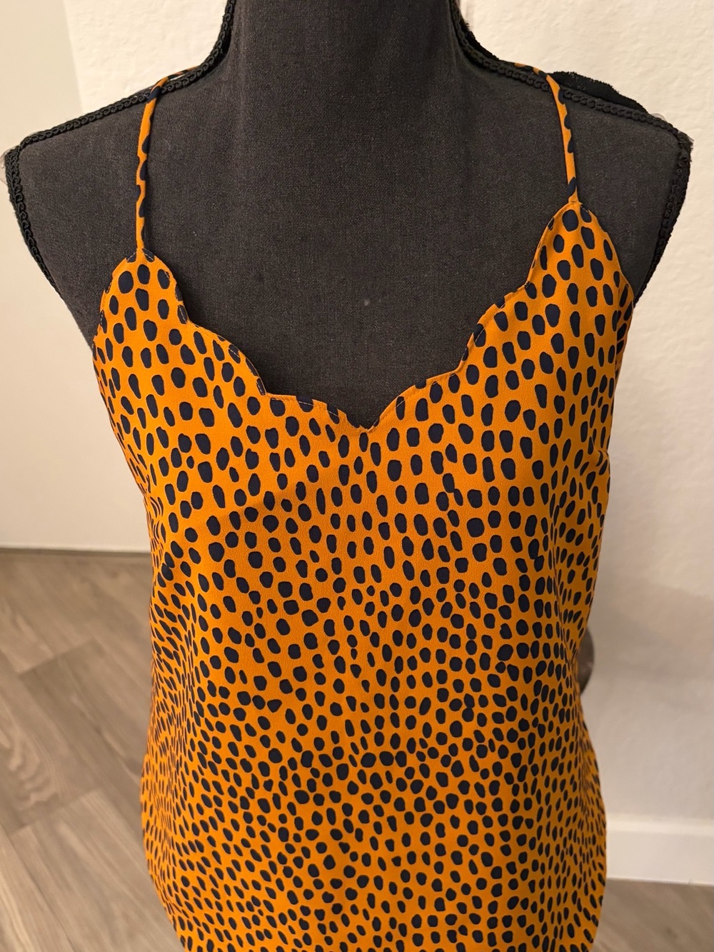 J. Crew AO913 Women Leopard Scalloped Cami Tank Top Size 2 Mustard Lined